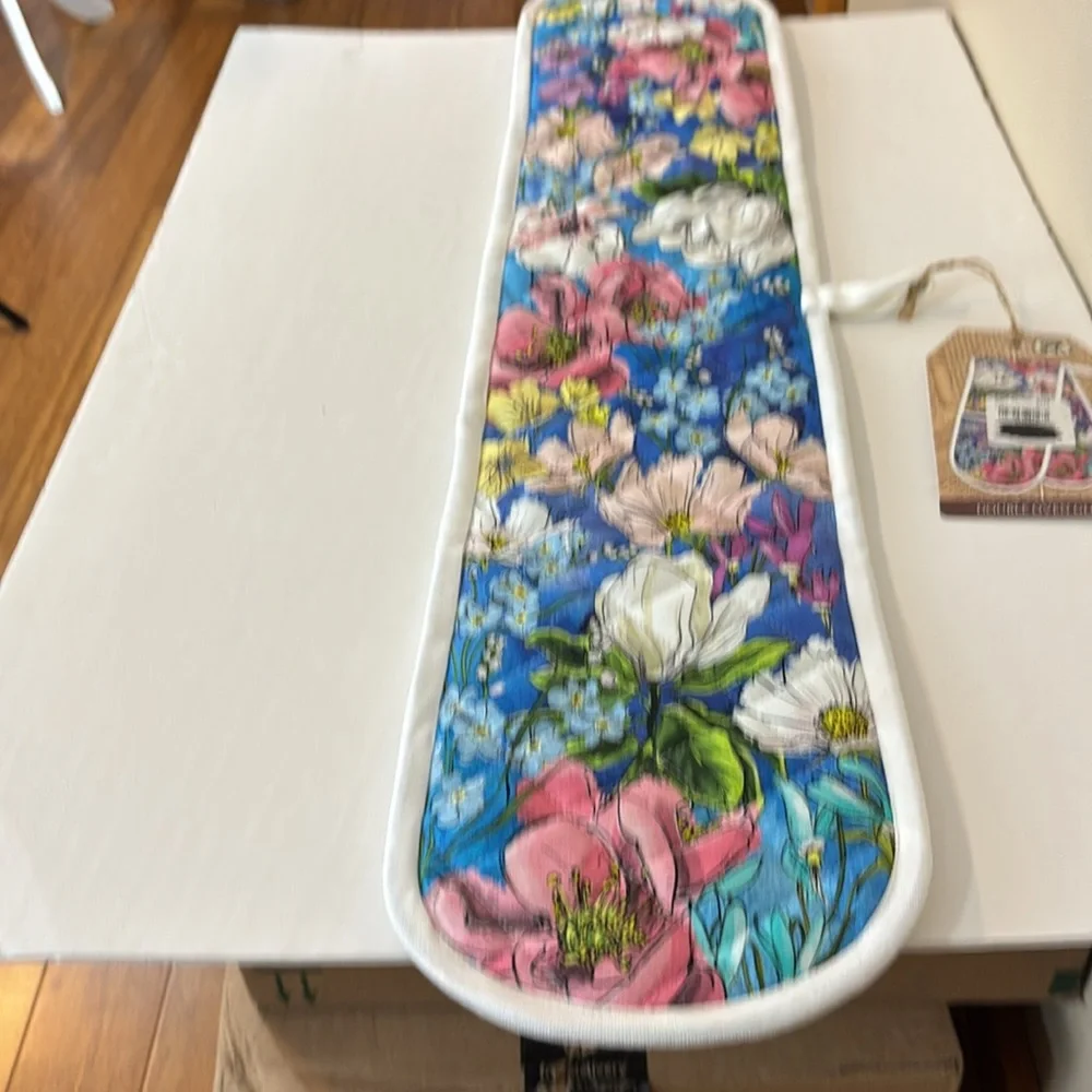 Michel Design Works Magnolia Double Oven Glove Potholder NWT